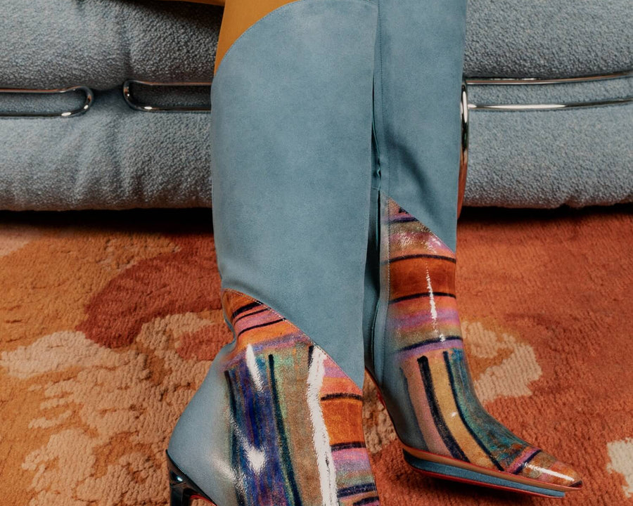 Behind the scenes... Behind the scenes...