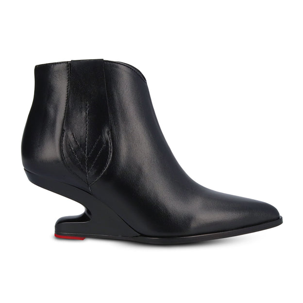 Floating Chelsea Black Floating Chelsea Black